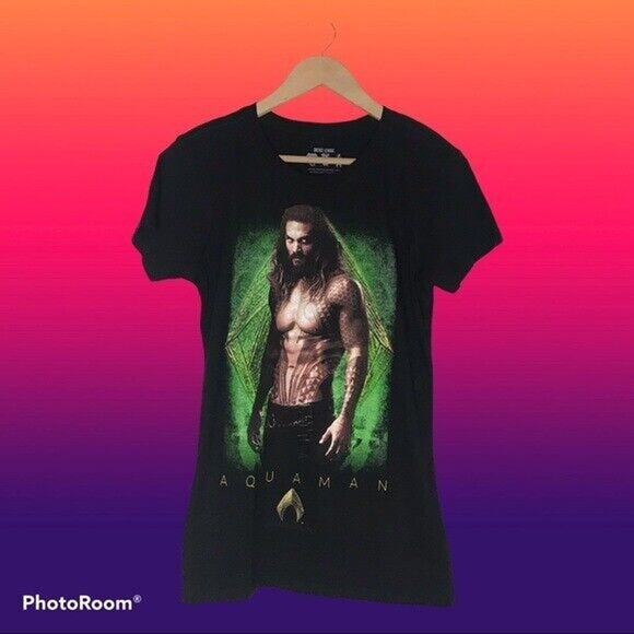 3/$20 Justice League NWT Junior Medium Aquaman Black 100% Cotton Graphic T-Shirt - Picture 1 of 7